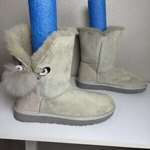 UGG Irina Women Gray Soft Sheepskin Boots Size 10 Crystals Pin 1017502